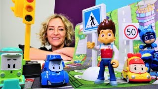 Nicoles Spielzeug Kindergarten Catboy und die Robocars lernen die Verkehrsregeln [upl. by Doolittle]