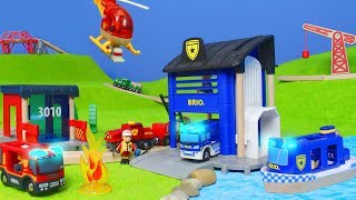 BRIO Zug Polizei  Feuerwehrmann Züge amp Spielzeugautos für Kinder [upl. by Goren]