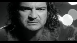 Ricardo Arjona  Mojado feat Intocable Video Oficial [upl. by Winthrop]